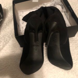 Simply Vera Black Boots